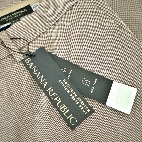 NWT Banana Republic Men's Tan Pants - Picture 2 of 5